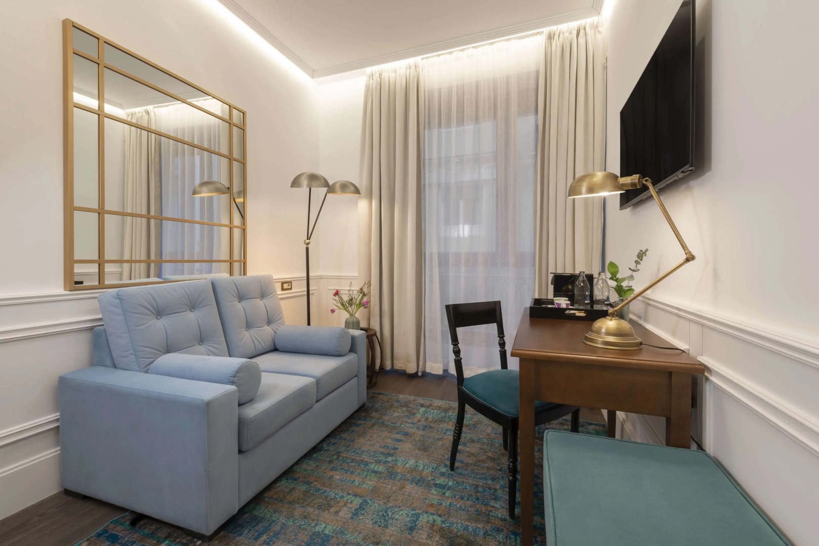 Photo - Boutique Hotel H10 Villa de la Reina