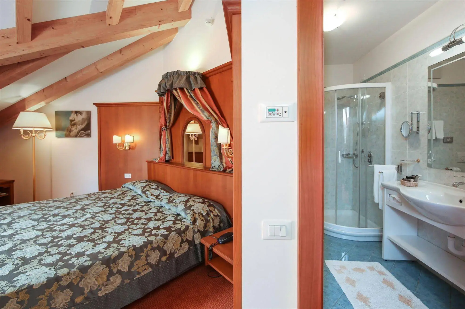 Photo - Sartori's Hotel