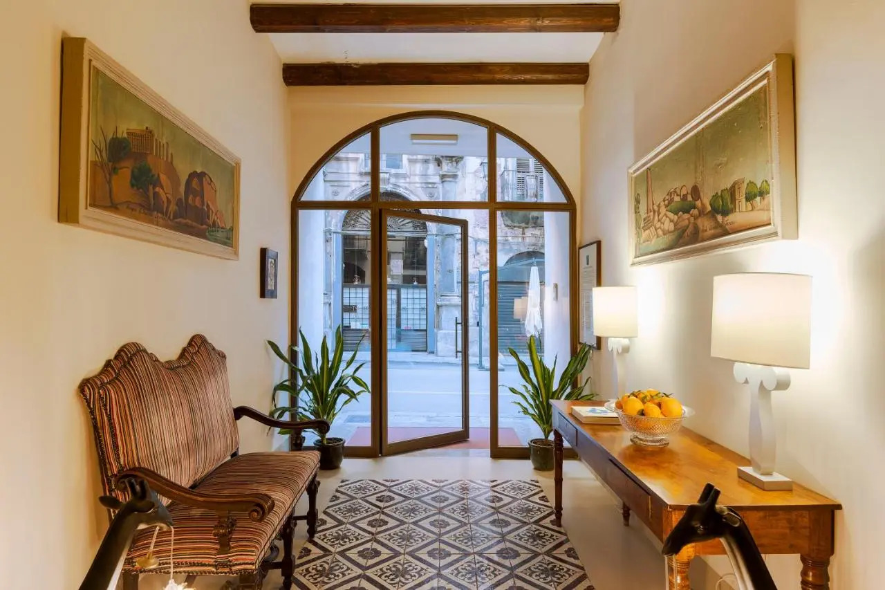 Photo - Palazzo Arone dei Baroni di Valentino