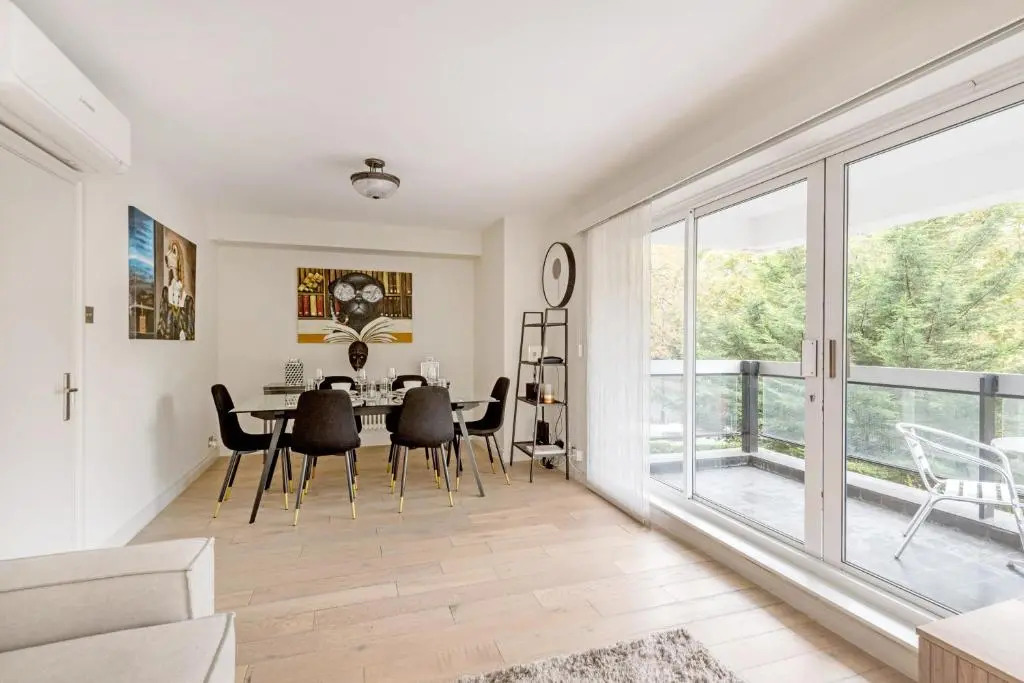 Photo - Buckingham & Lloyds