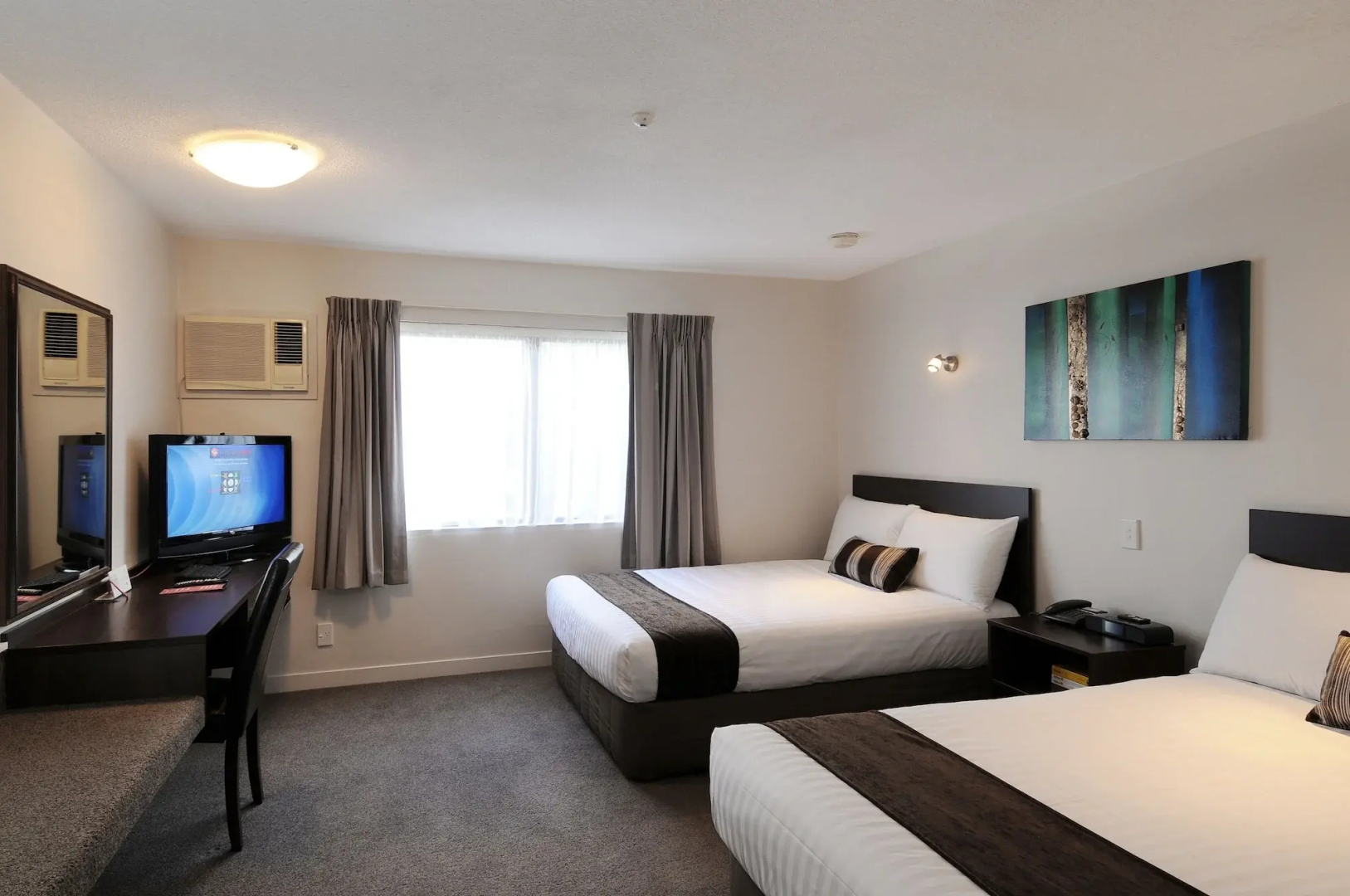 Photo - The Surrey Hotel