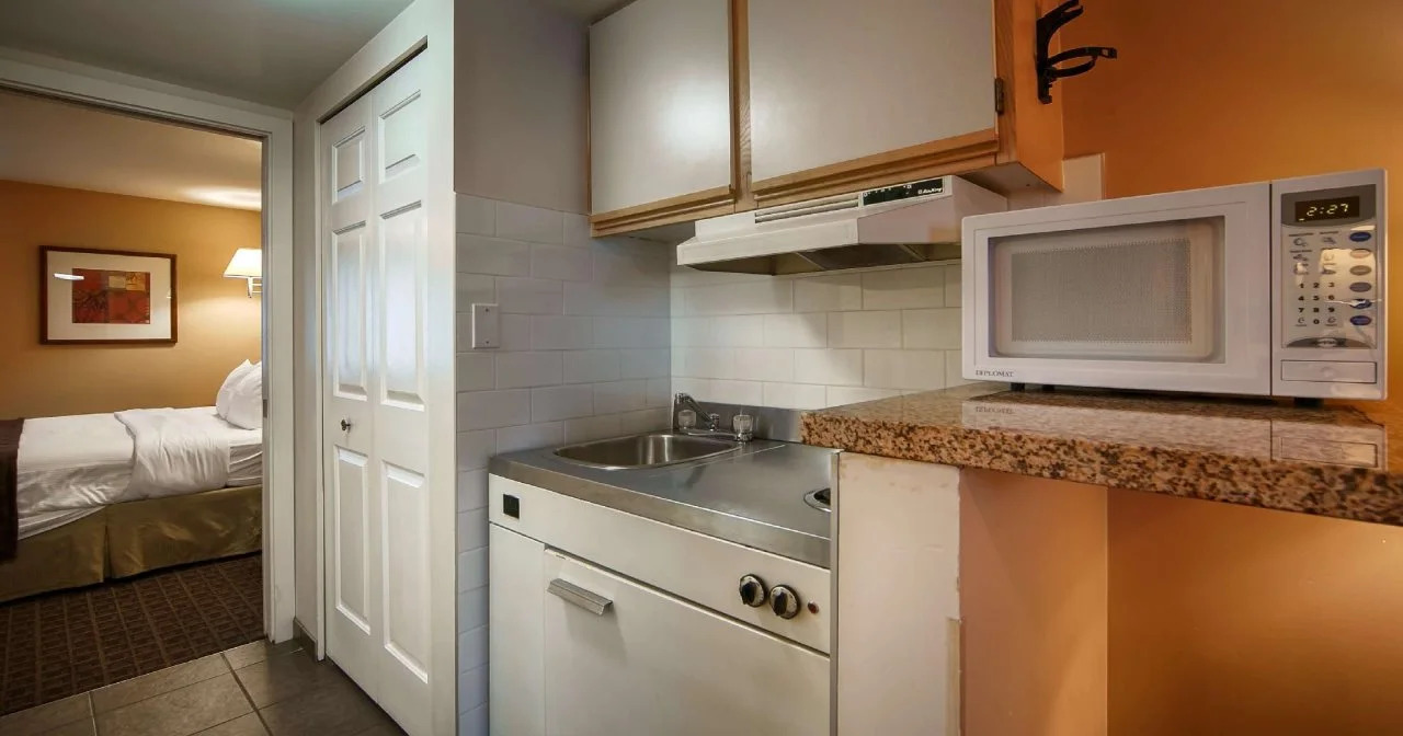 Photo - North Vancouver Hotel