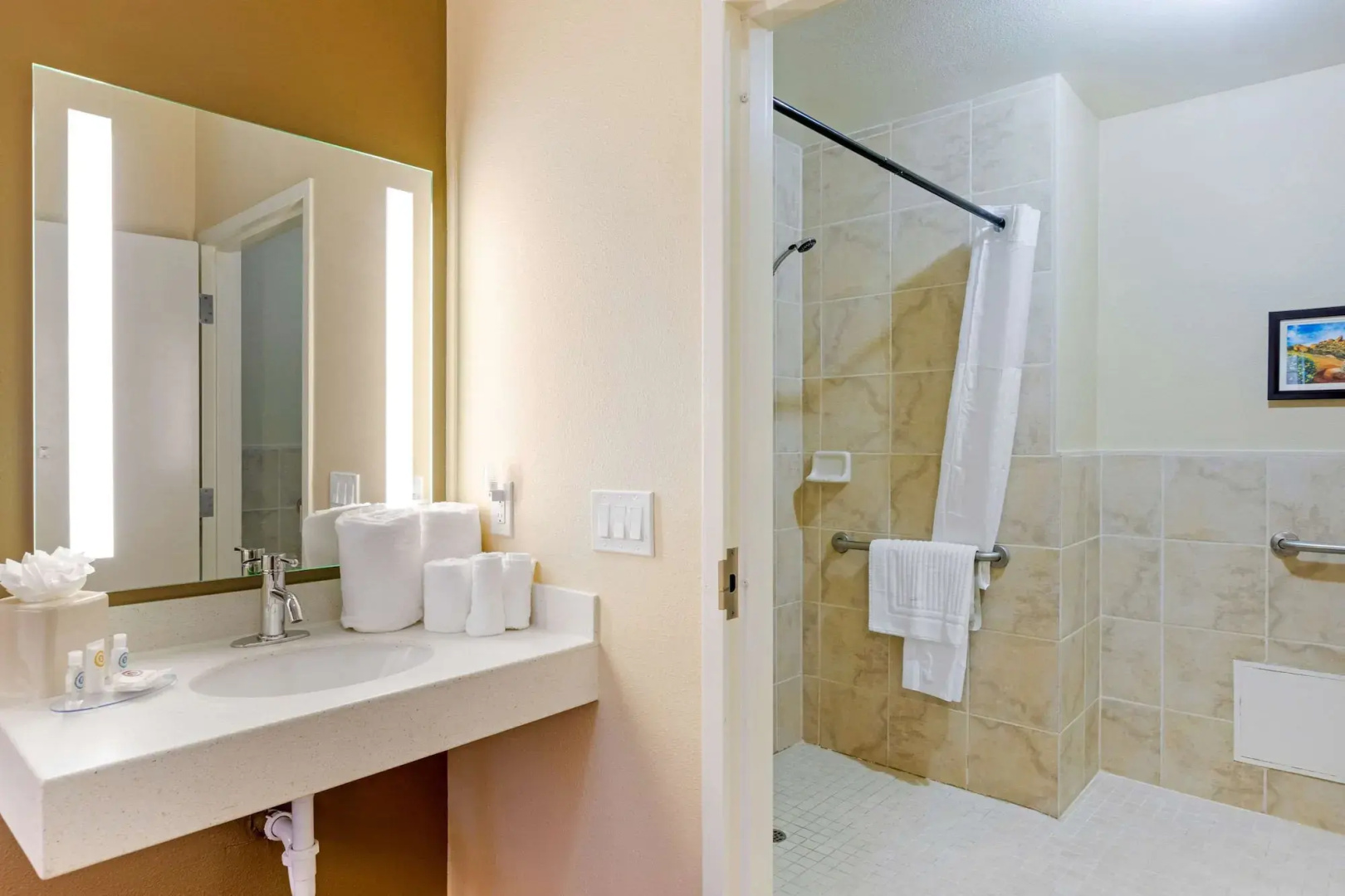Foto - Comfort Inn & Suites near Ontario Airport