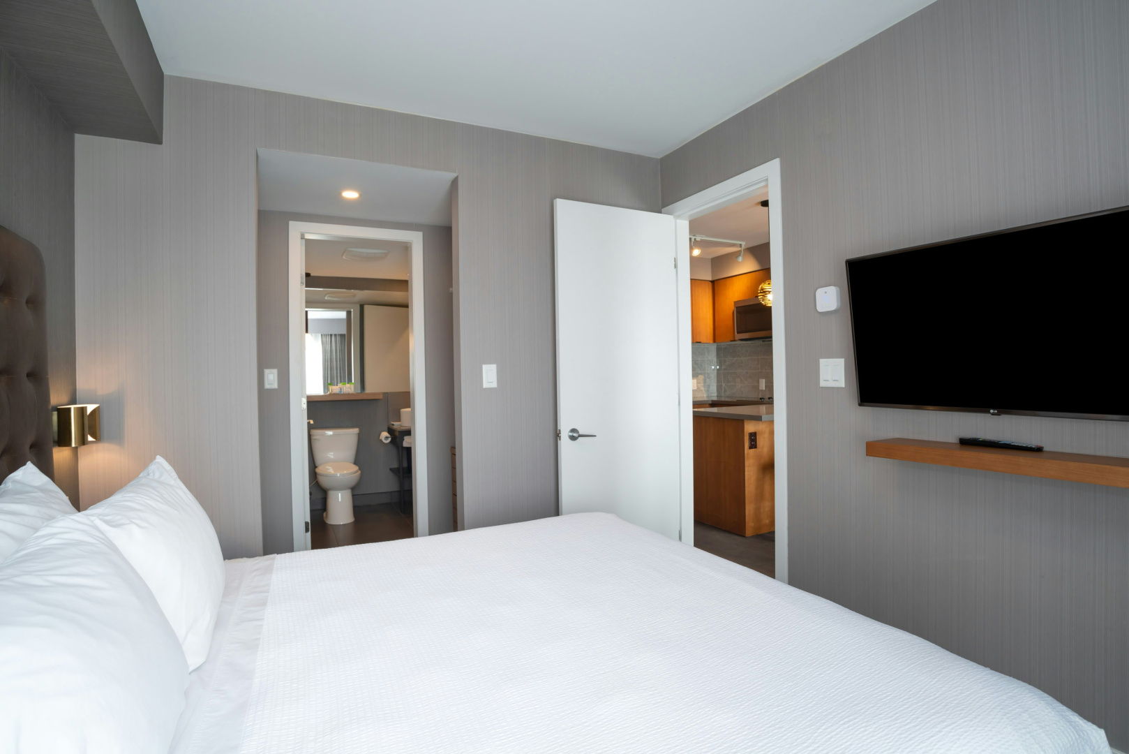 Photo - Sandman Hotel Hamilton