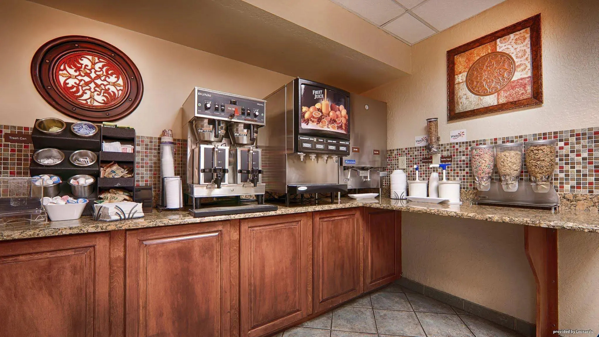 Foto - Best Western Plus Universal Inn - Free Shuttle to Universal Studios!