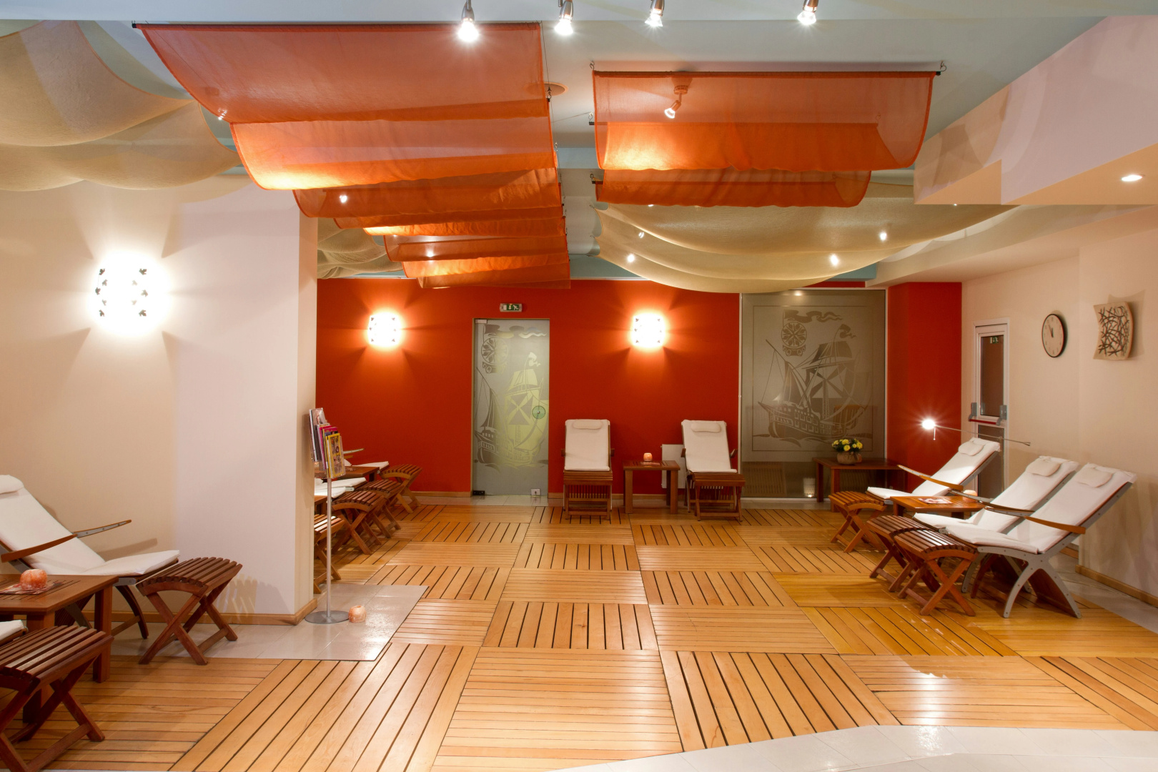 Photo - Crystal Palace Boutique Hotel