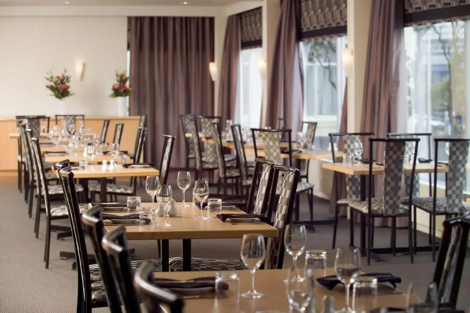 Photo - Bay Plaza Hotel