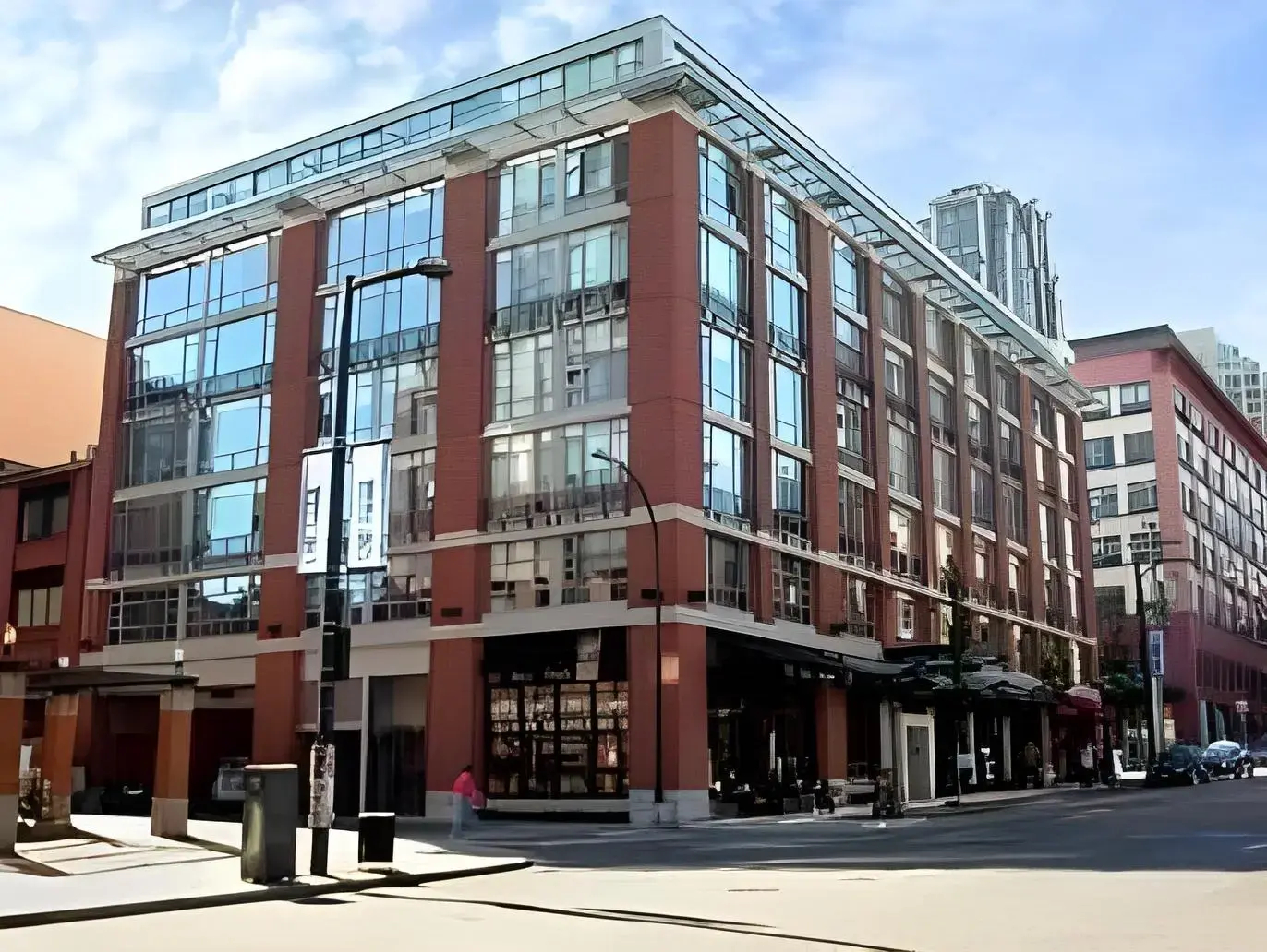 Photo - OPUS Vancouver