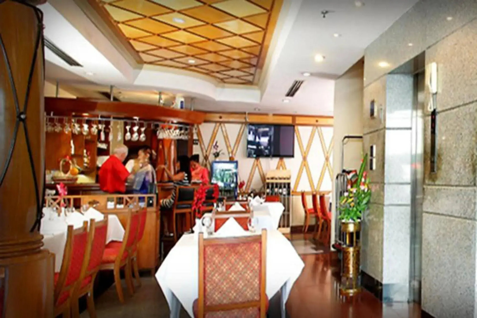Foto - Majestic Suites Hotel