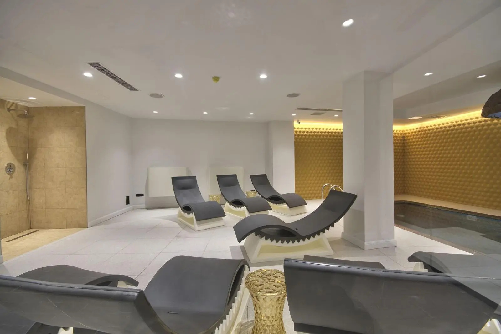 Photo - HOLM Boutique &Spa - IK Collection