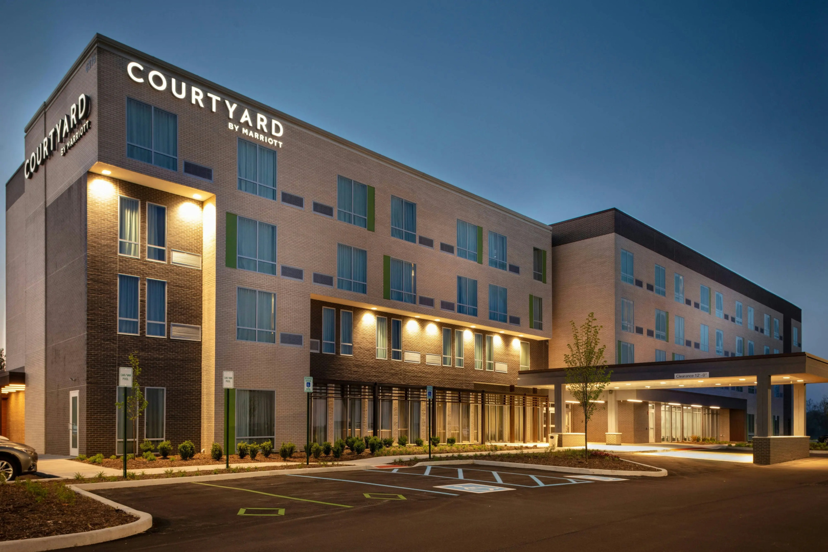 Photo - Courtyard by Marriott Indianapolis West - Speedway