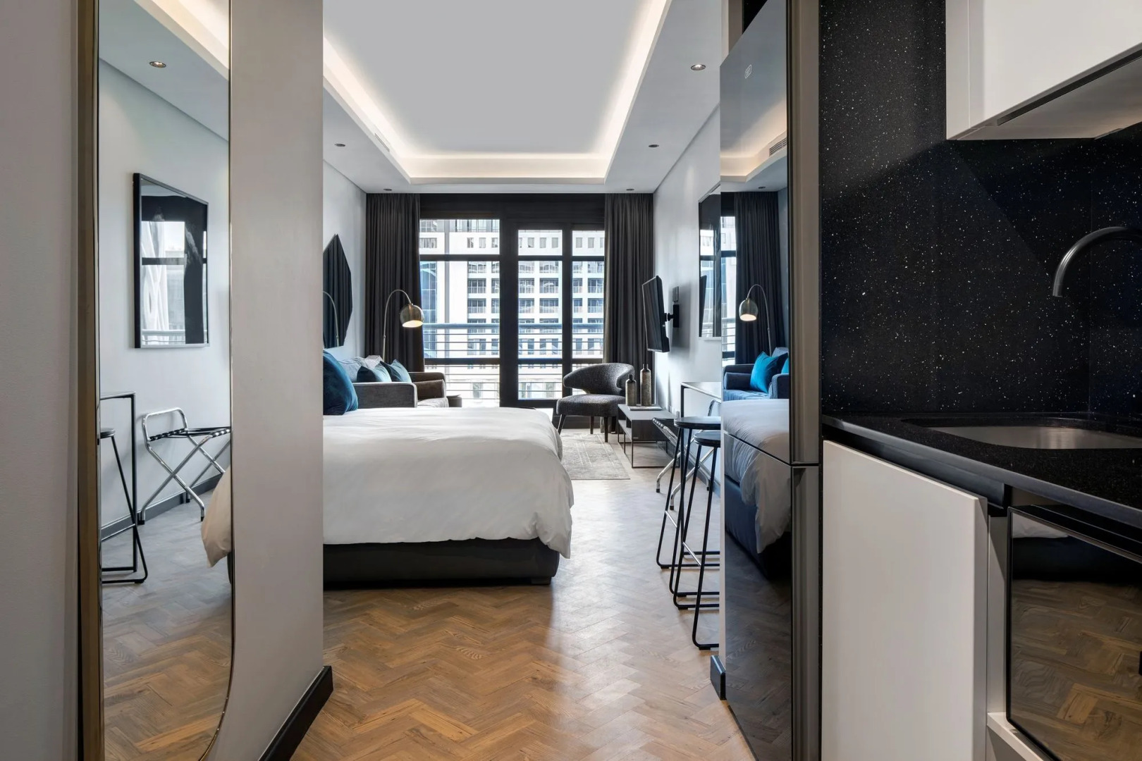 Photo - The Onyx Apartment Hotel by NEWMARK