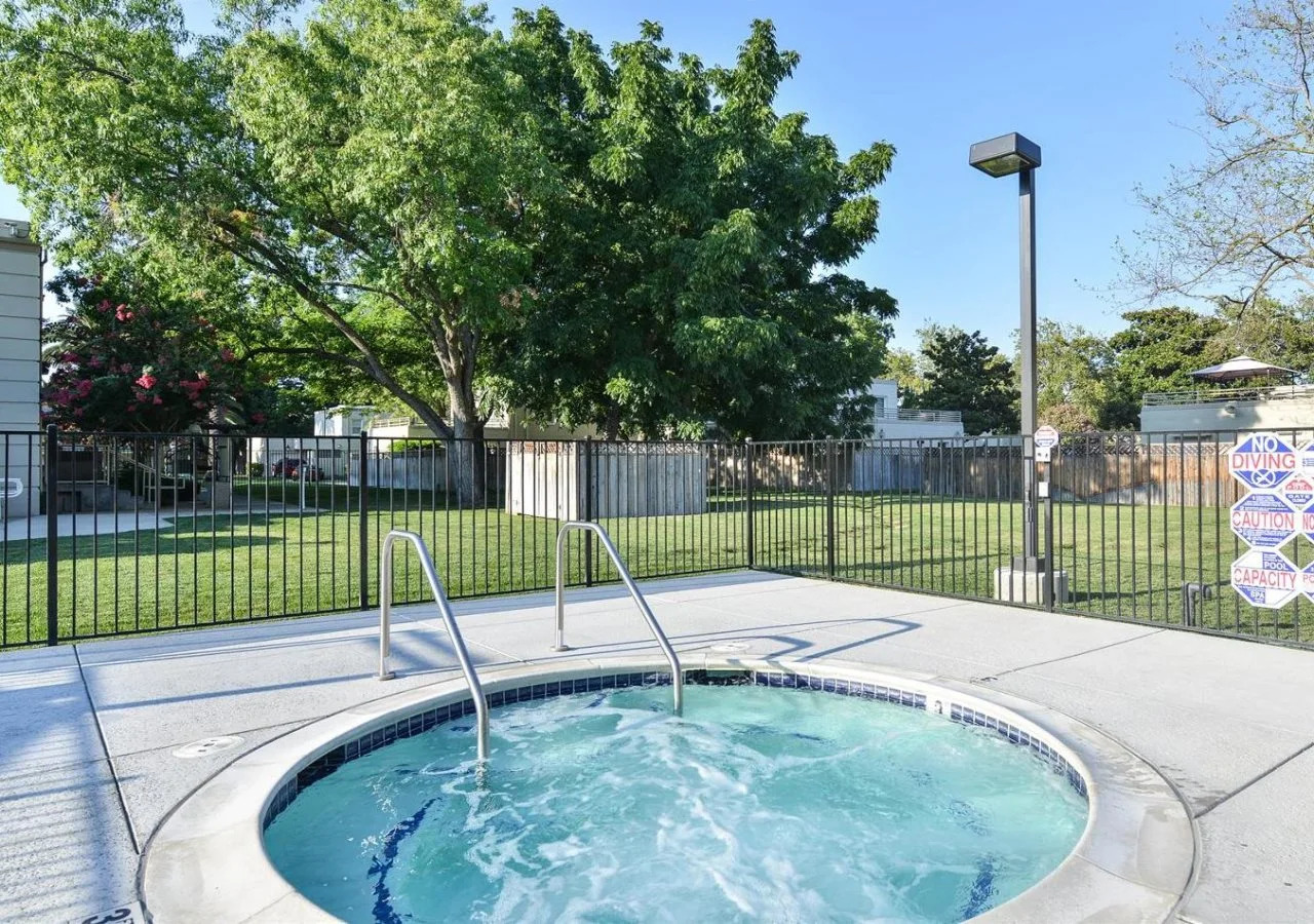 Photo - Lions Gate Hotel