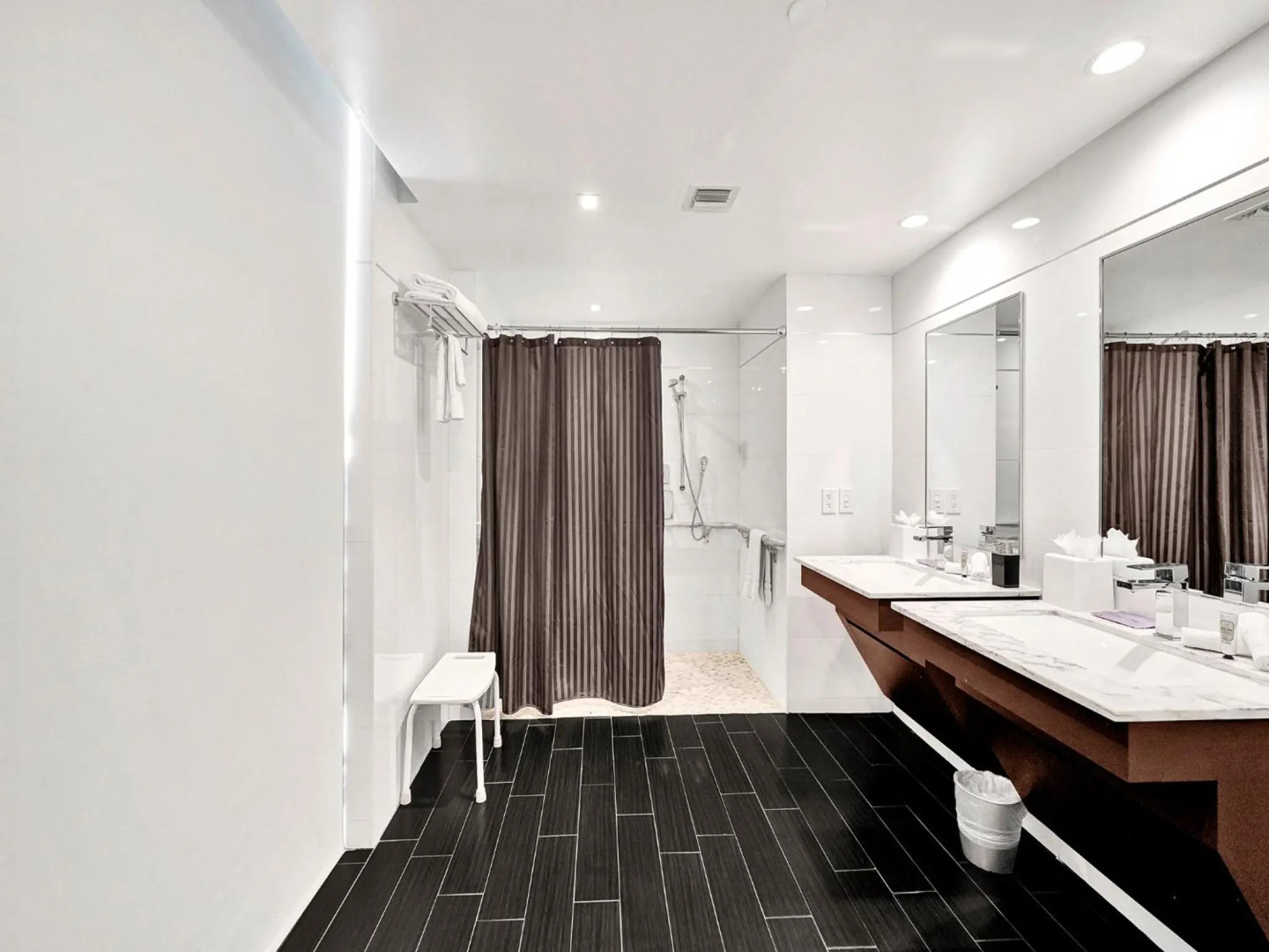 Photo - The Fairwind Hotel