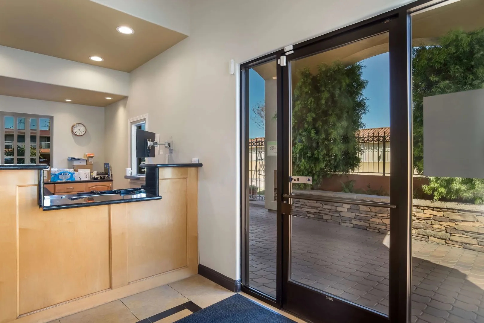 Photo - SureStay Hotel by Best Western San Rafael