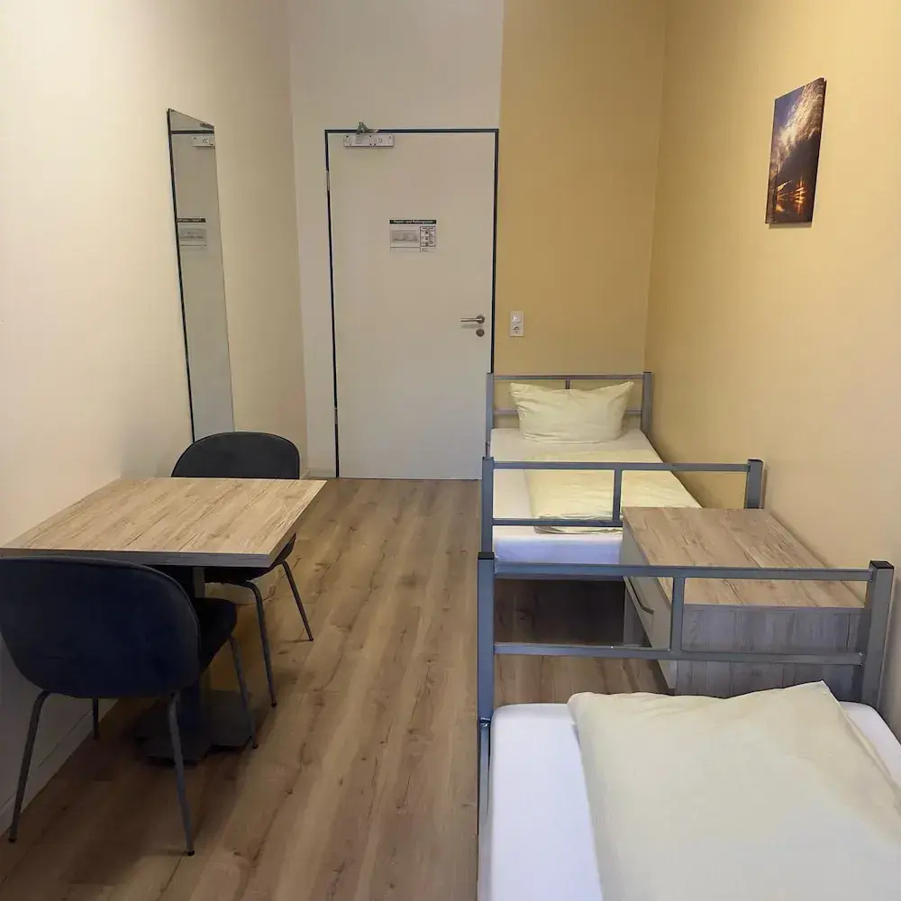 Foto - Low Budget Hostel