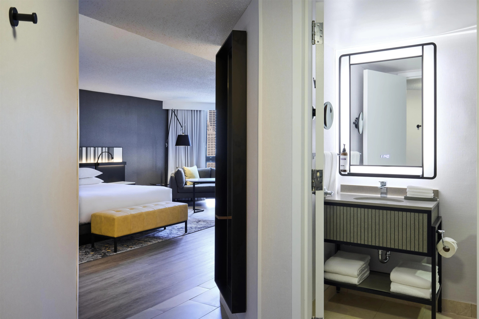 Photo - Hyatt Regency Chicago
