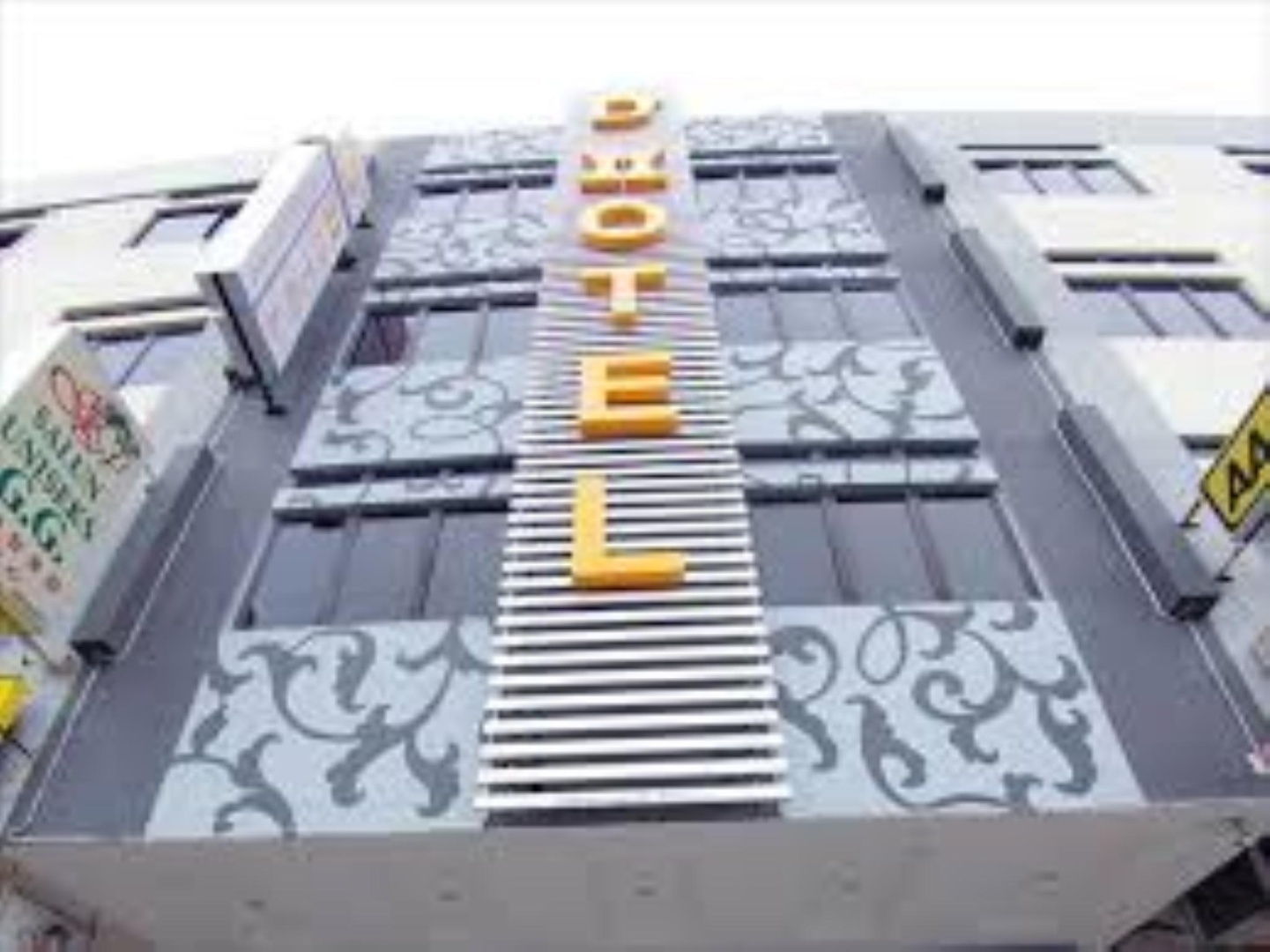 DHotel