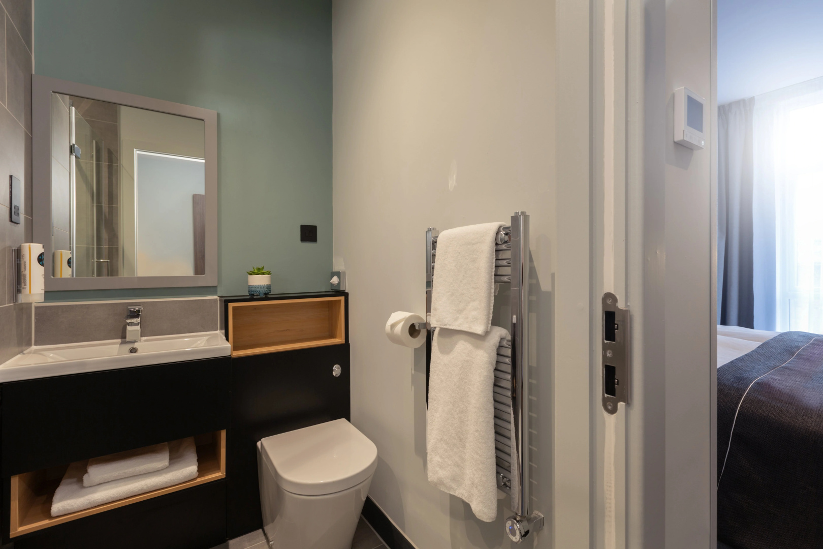 Photo - Holiday Inn - the niu, Loom Manchester North by IHG
