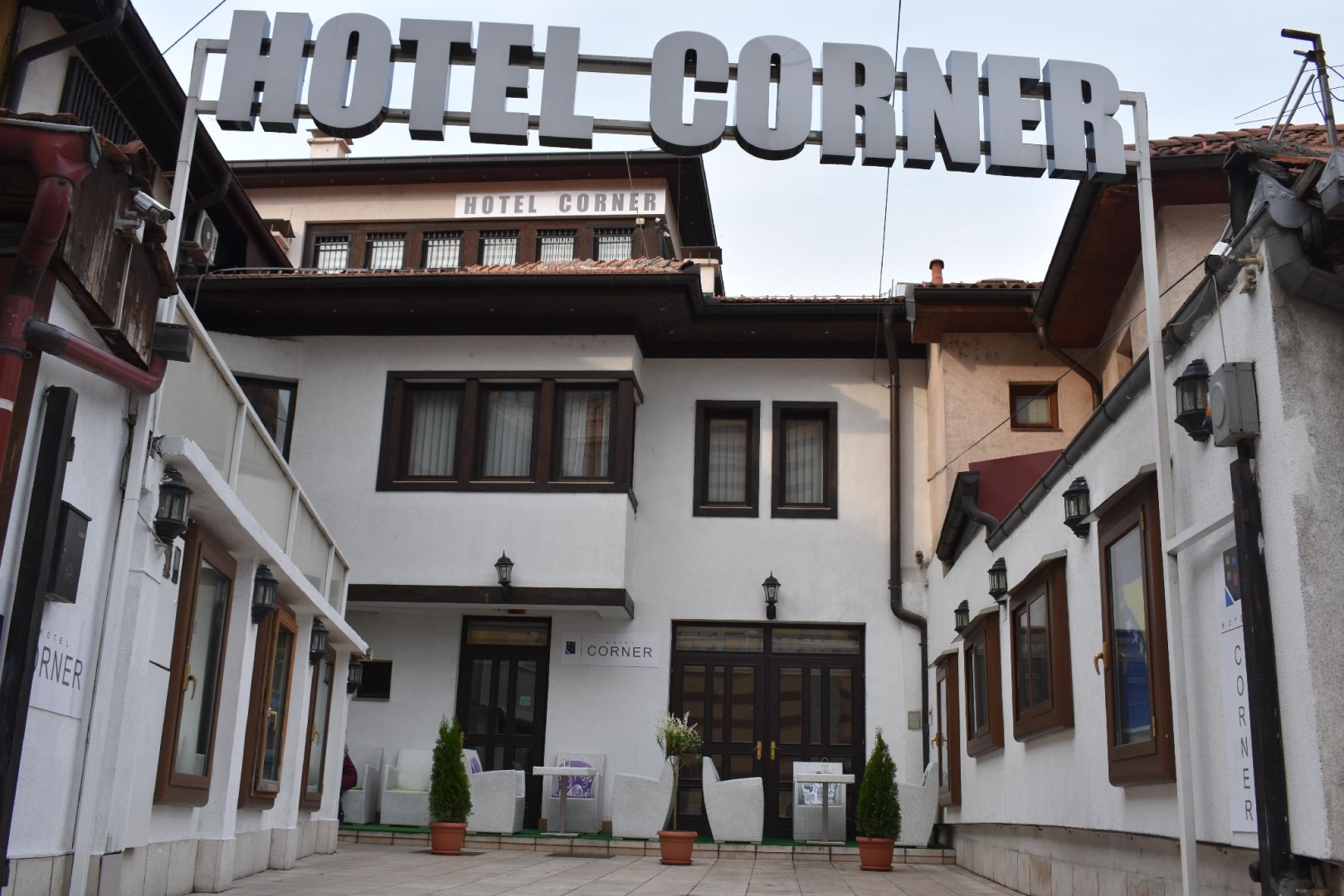 Hotel Corner — фото 1