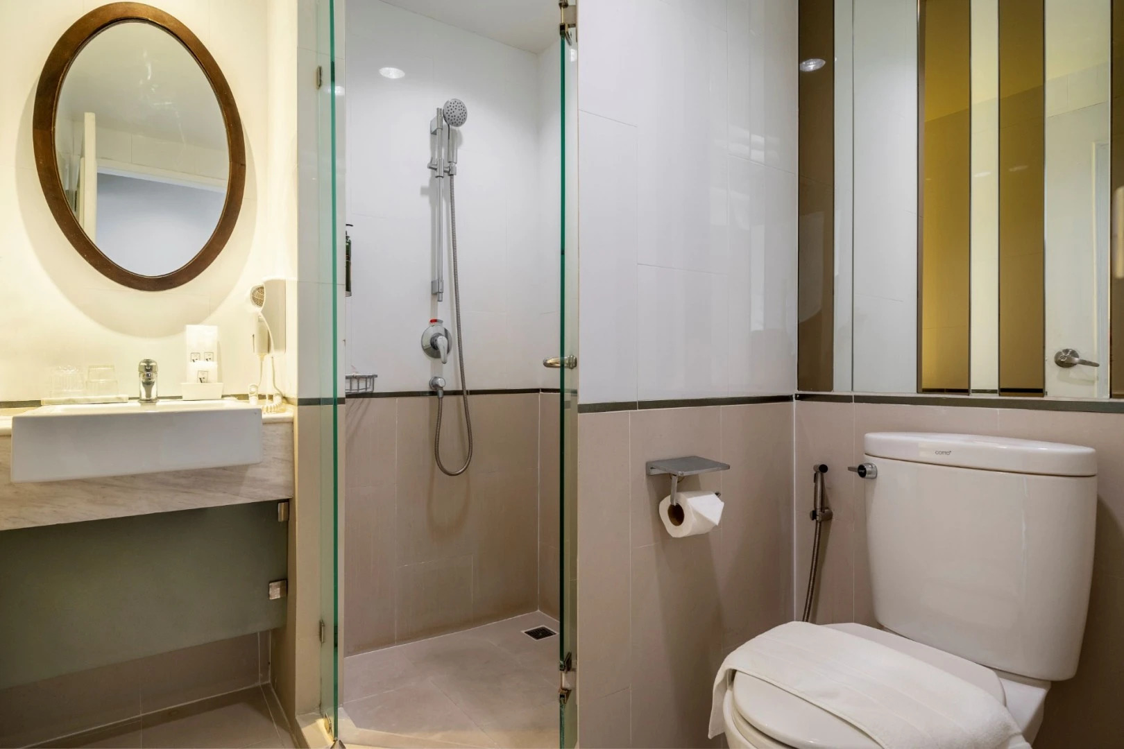 Photo - Vince Hotel Pratunam