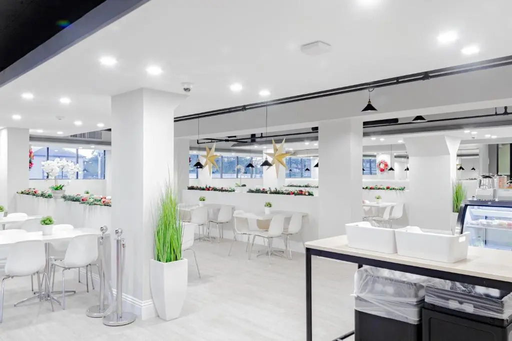 Photo - Palazzo Lakeside Hotel