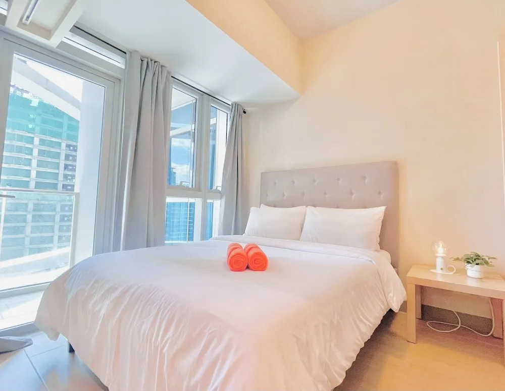 Foto - Uptown Parksuites Tower 2 BGC - Staycations Up Above 9