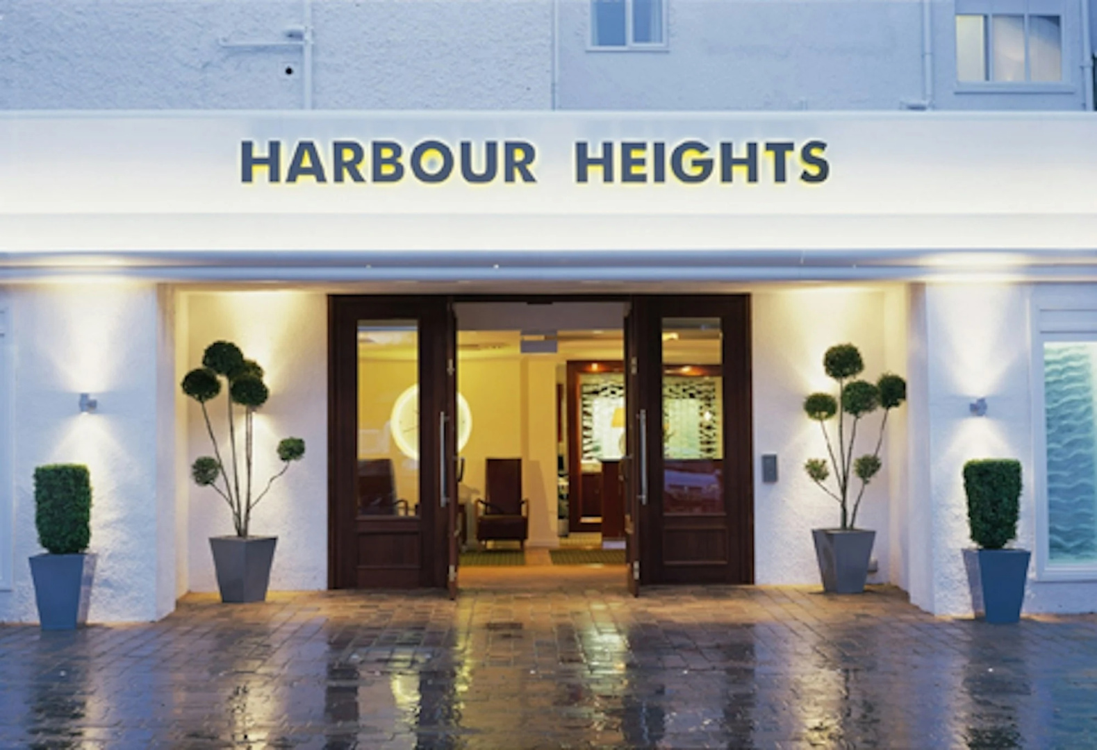Photo - Harbour Heights Hotel