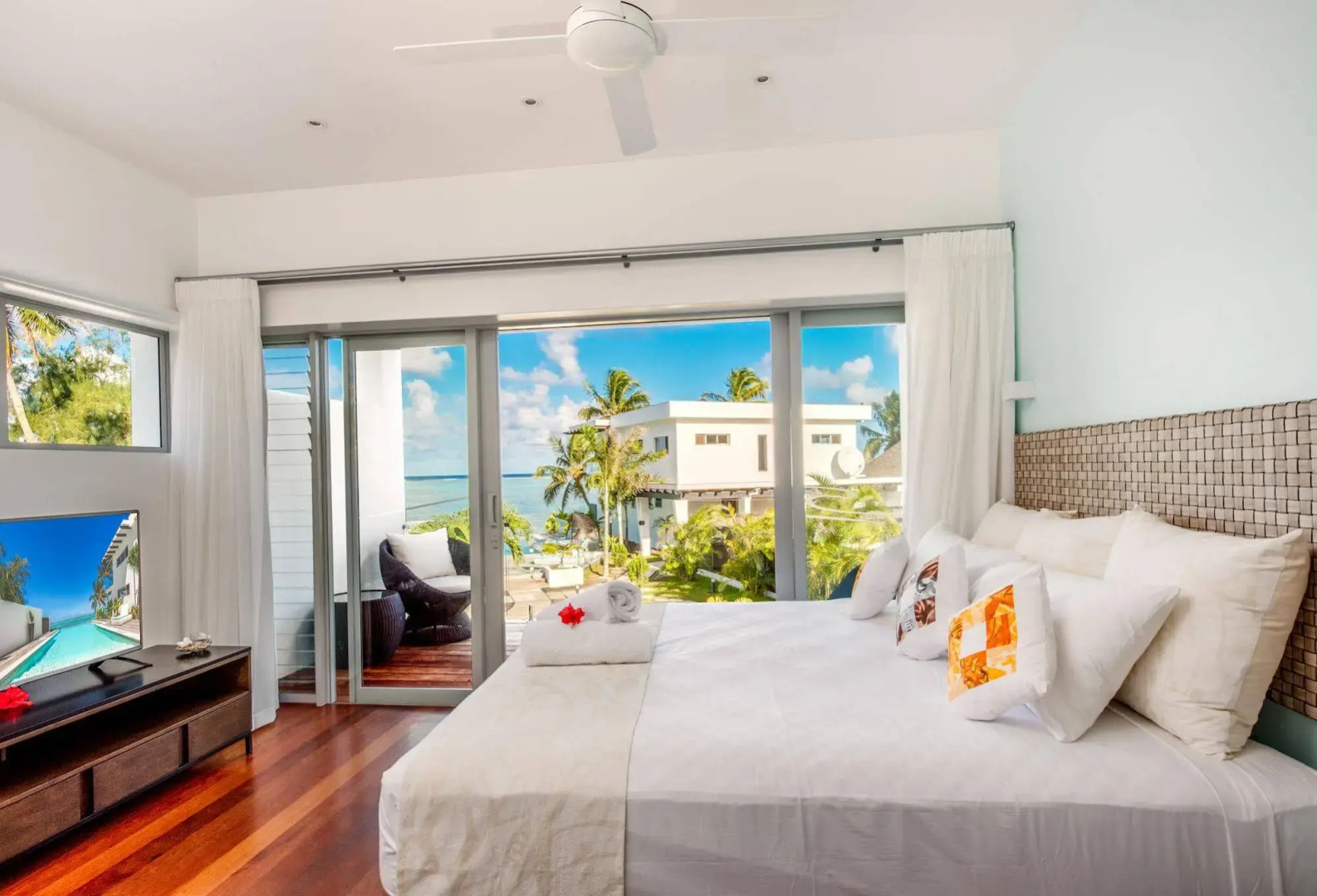 Crystal Blue Lagoon Villas — фото 1