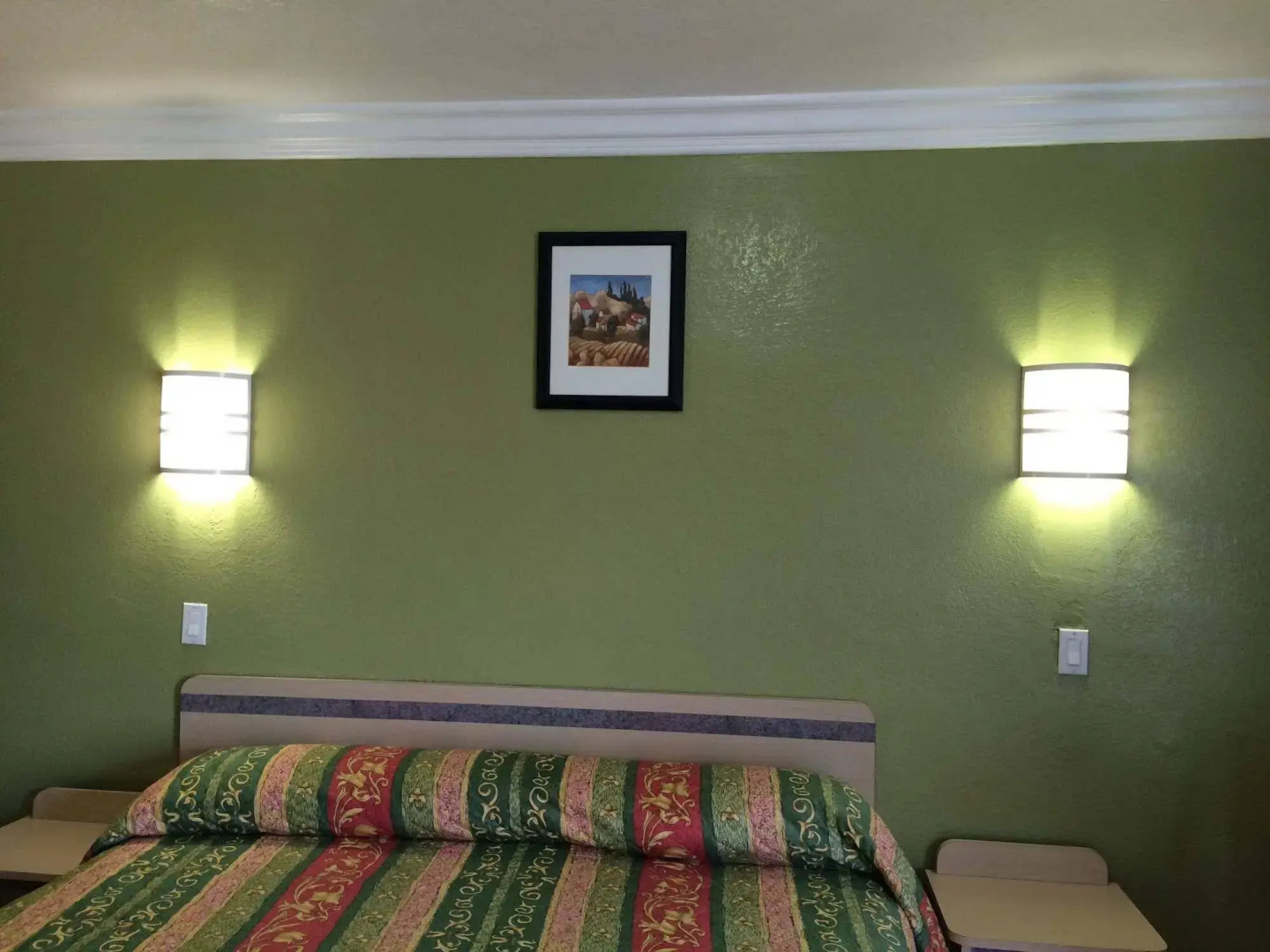 Photo - Value Inn Hollywood