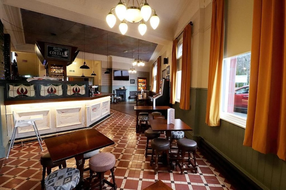 Photo - The Bridge Hotel