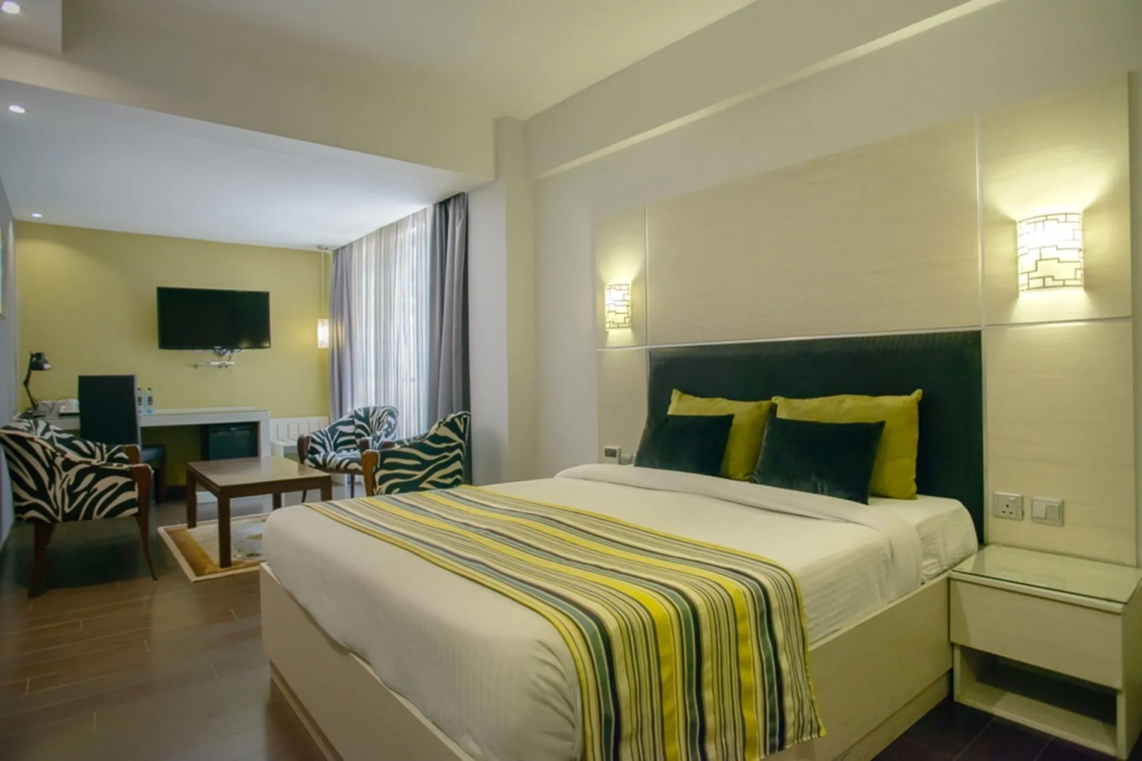 Photo - Cloud Hotel & Suites