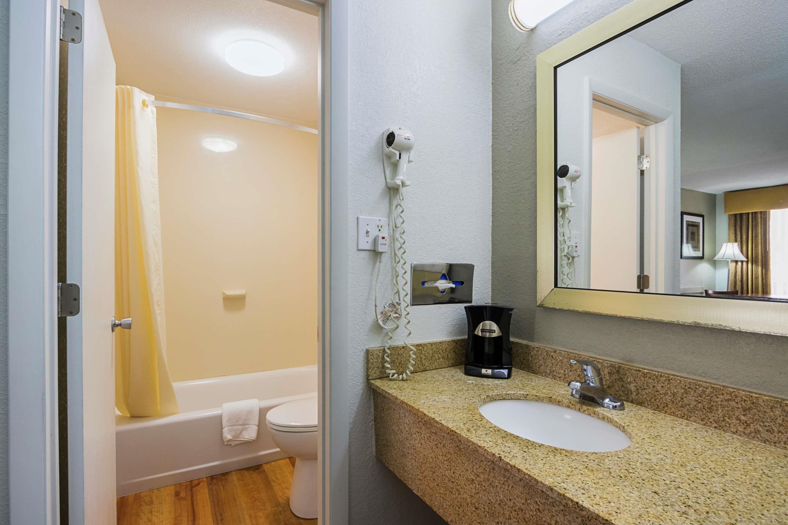 Photo - Best Western Central Inn