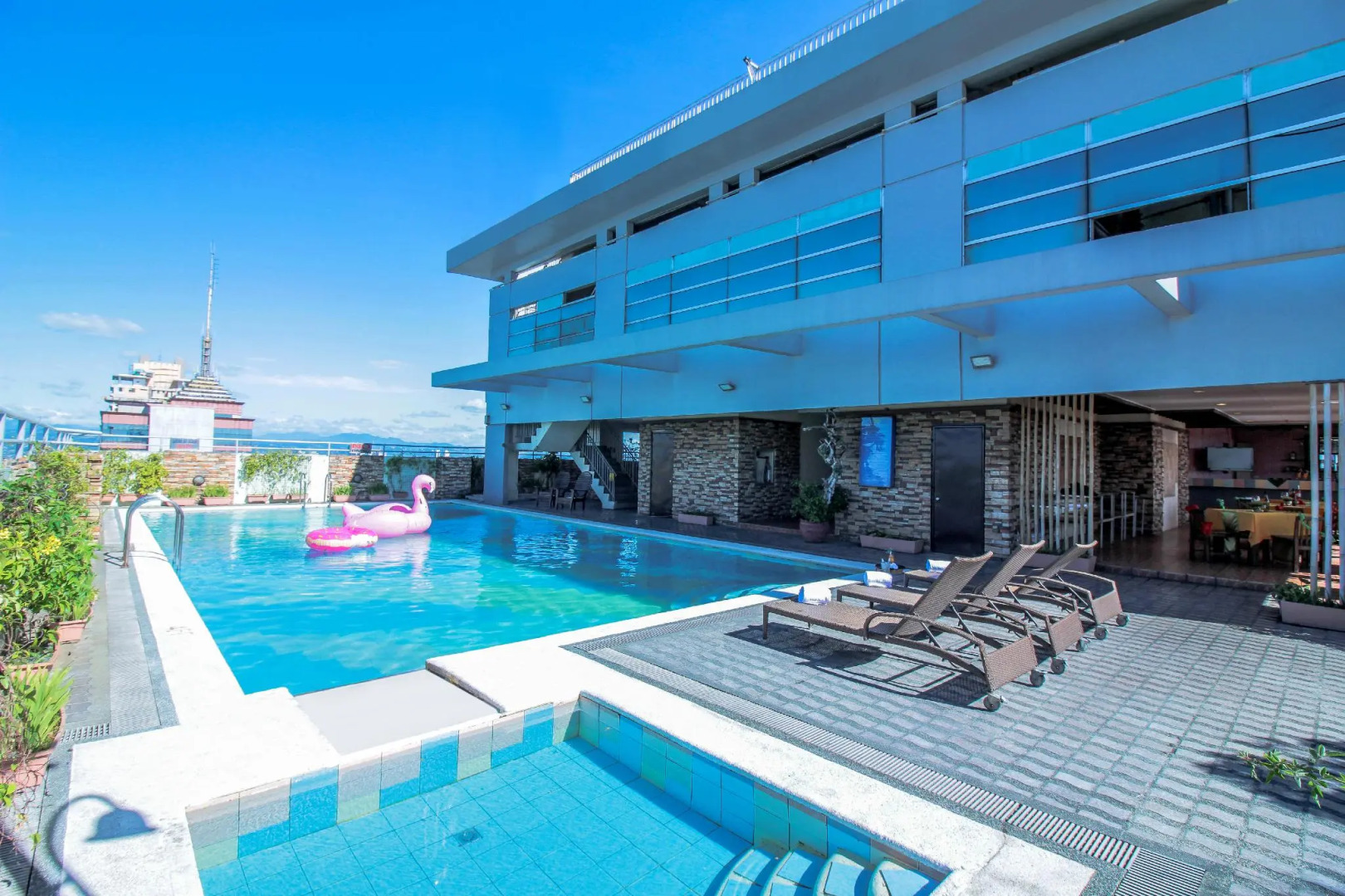 Foto - Greenhills Elan Hotel Modern - Newly Renovated