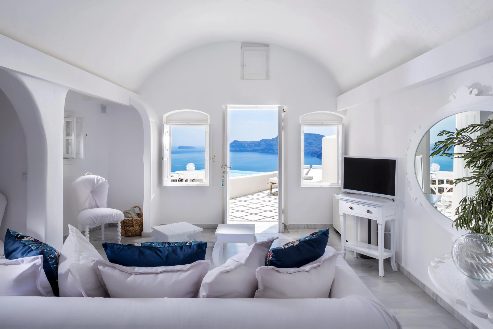 Photo - Canaves Oia Suites - Small Luxury Hotels of the World