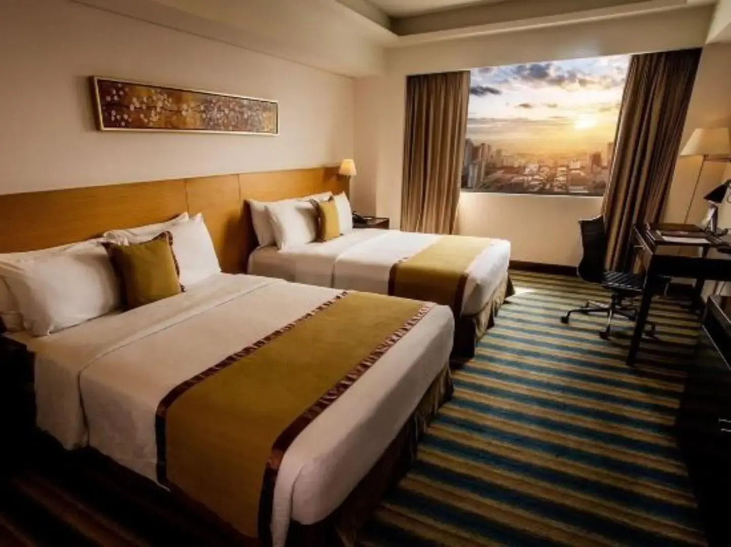 Photo - Luxent Hotel