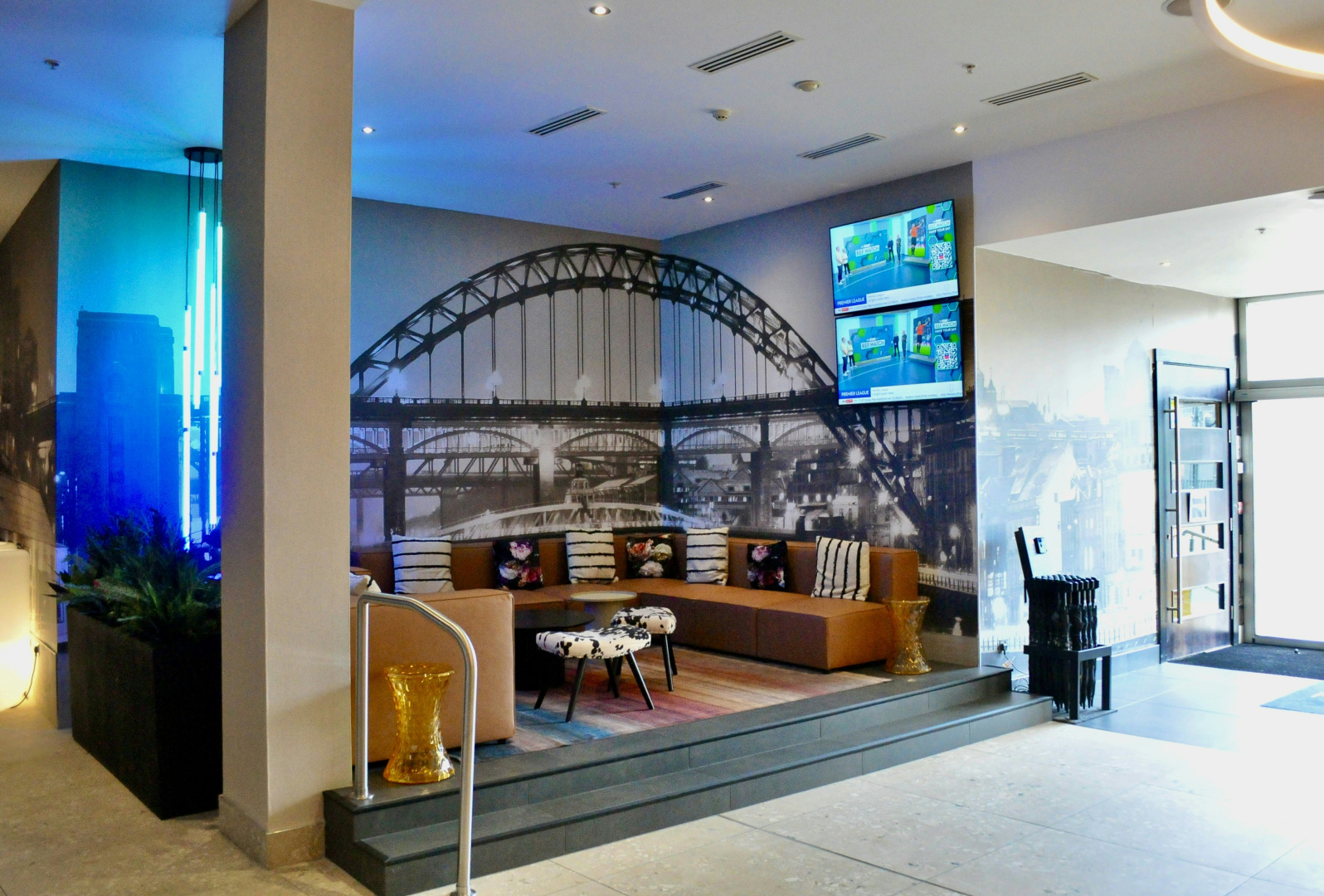 Photo - Sandman Signature Newcastle Hotel