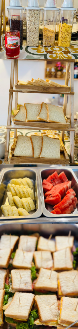 Photo - White Corner Hotel