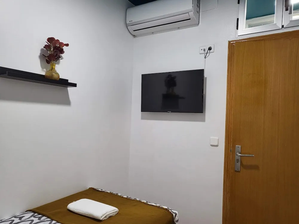 Photo - M-A Catrachos Rooms