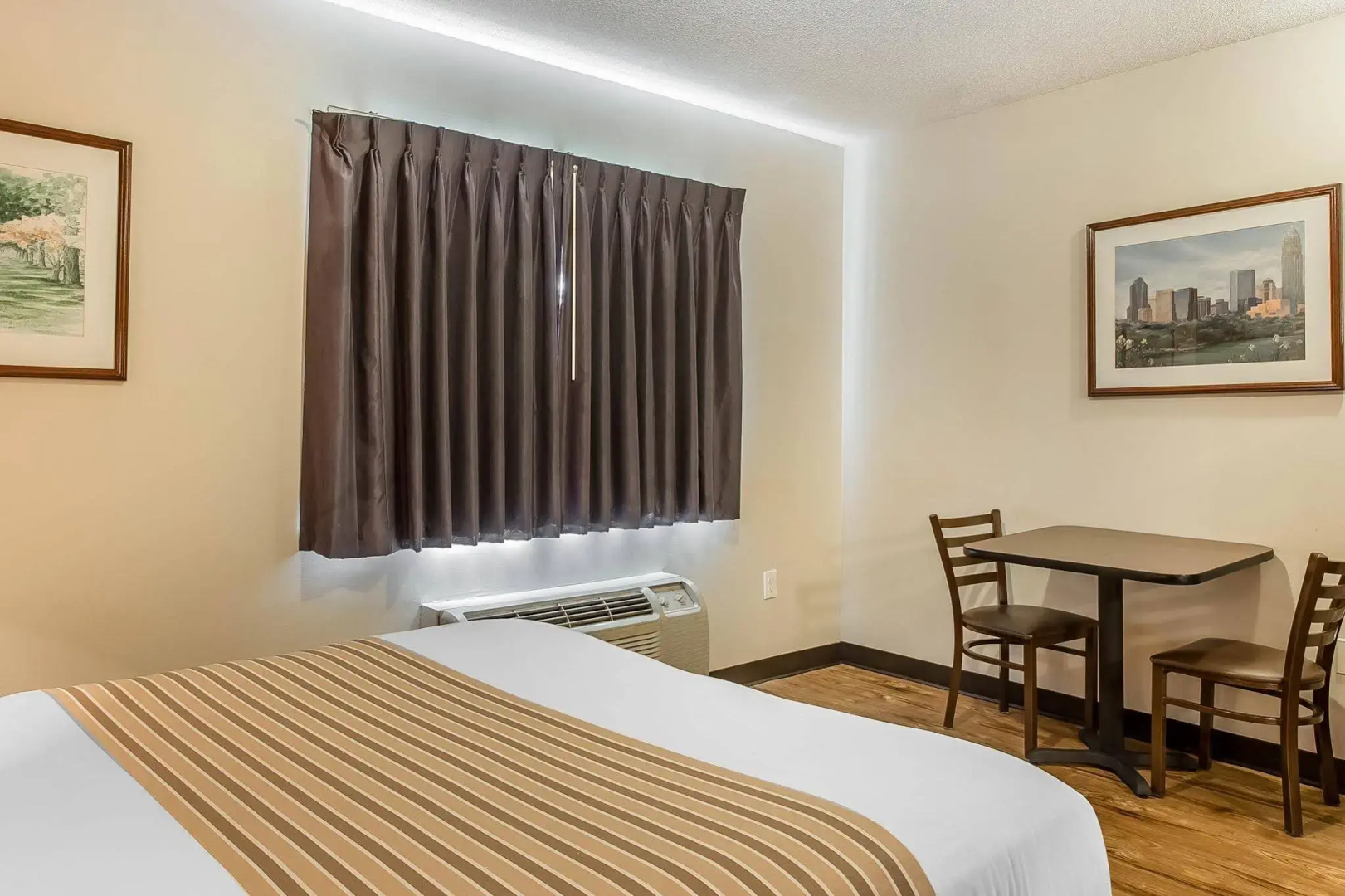 Photo - Suburban Studios near University of North Carolina-Charlotte