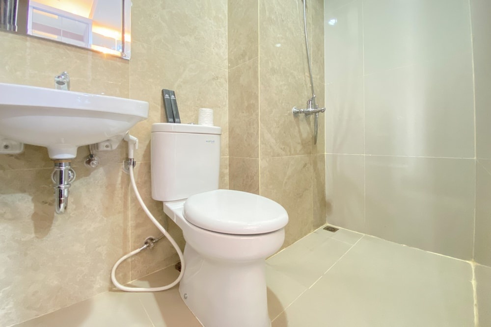 Good Deal And Comfy Studio Transpark Cibubur Apartment