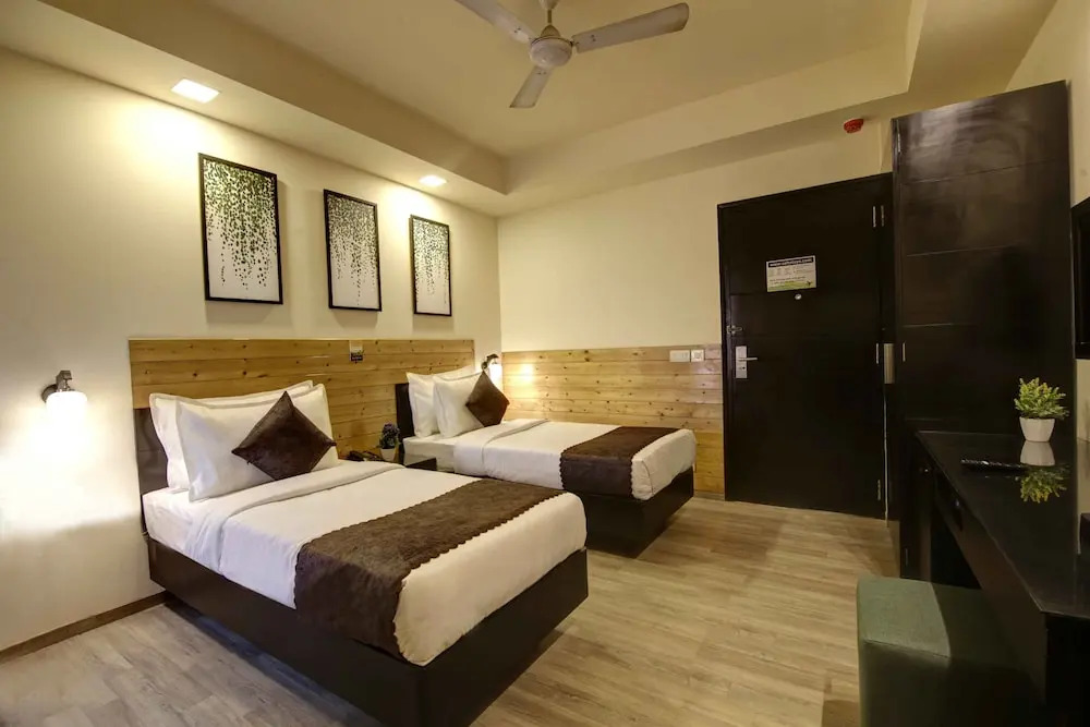 Photo - Saltstayz Select - Nehru Place & New Friends Colony