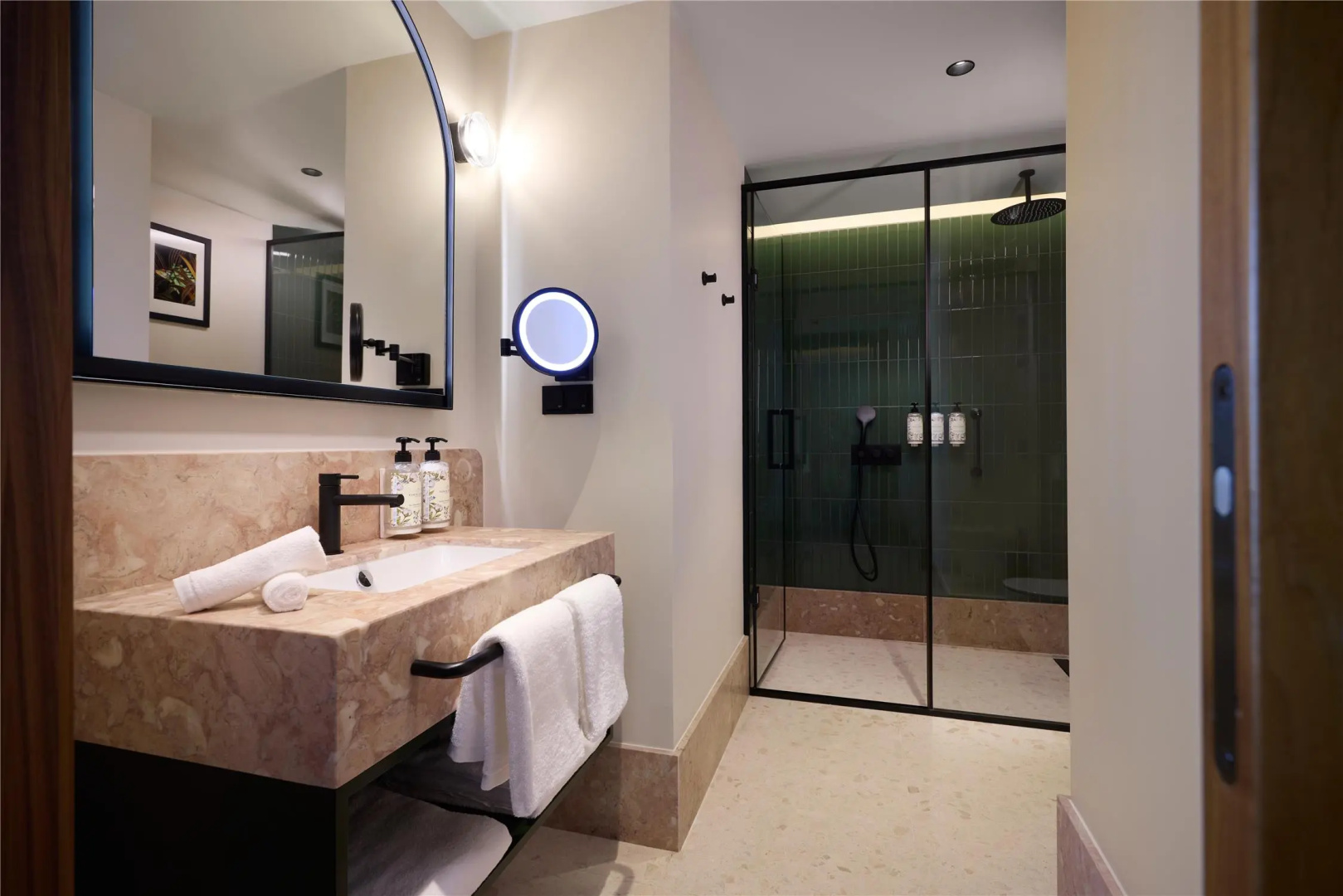 Photo - DUO Hotel Lisbon, Curio Collection by Hilton