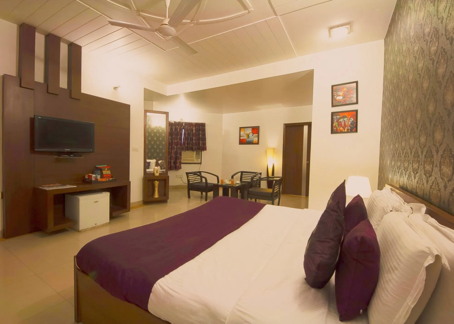Photo - Hotel Delhi 37