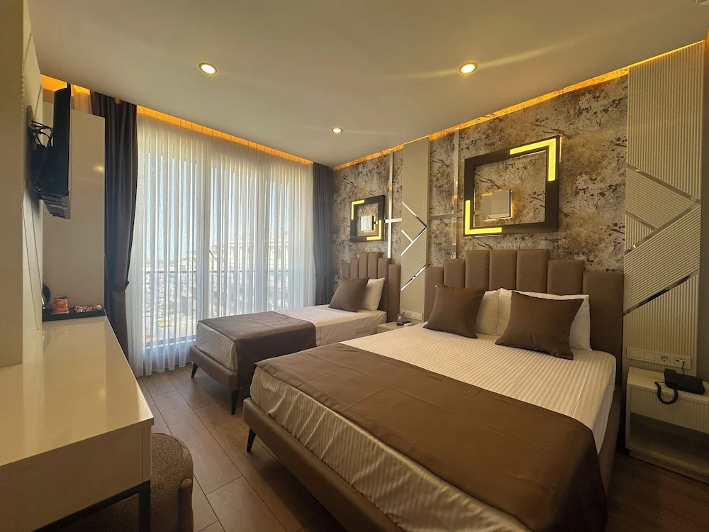 Fourpoints Airport Hotel