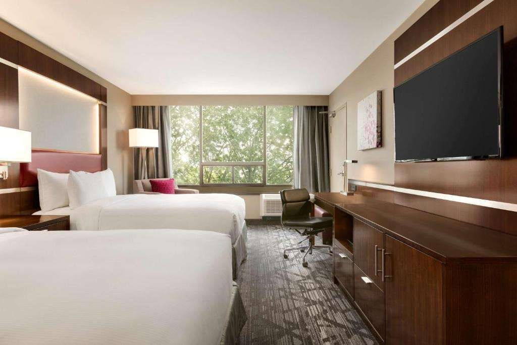 Photo - Doubletree by Hilton Toronto Airport, ON