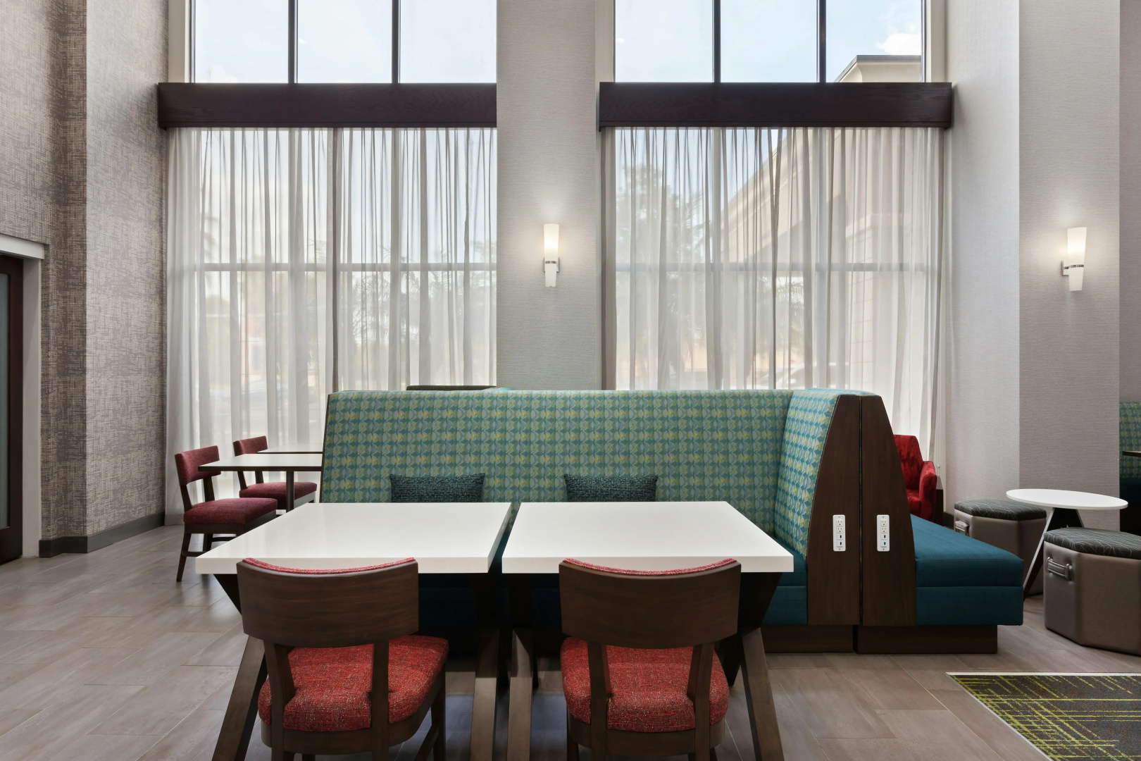 Photo - Hampton Inn & Suites Orlando Intl Dr N