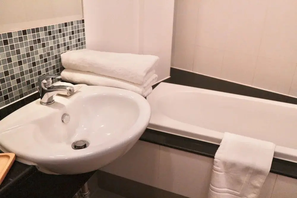 Foto - ICON NARINDRA SUITES HOTEL Sukhumvit Bangkok Thailand 50sqm to 90sqm Rooms & FREE Minibar