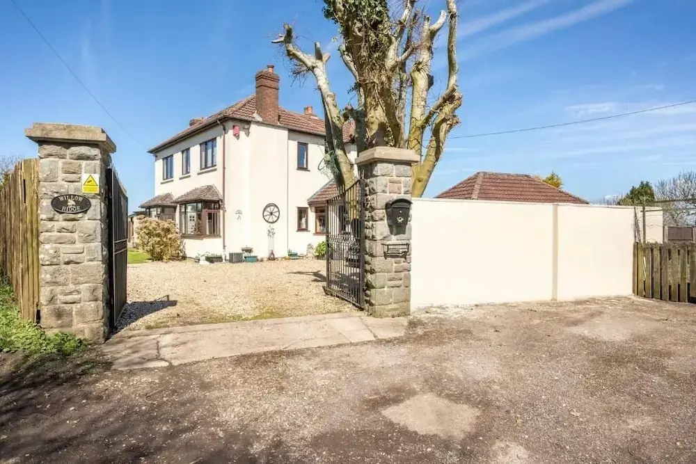 Photo - WILLOW RIDGE - a large country house with 3 rental rooms