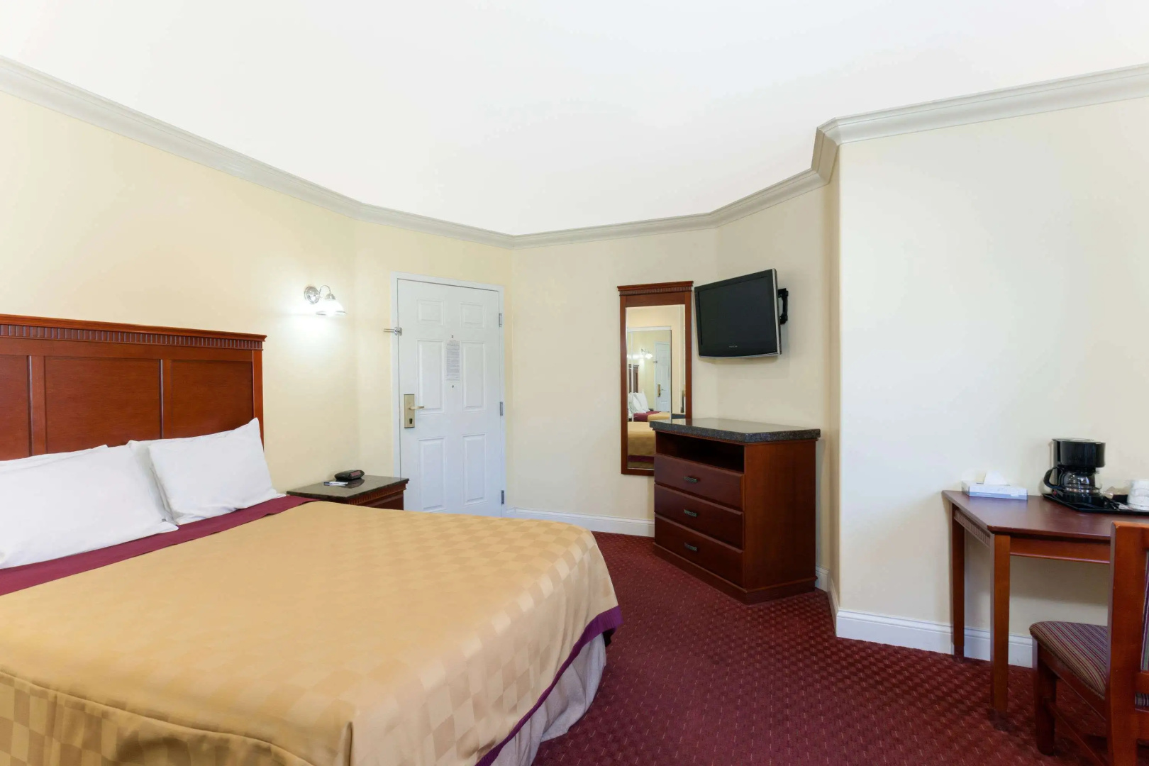 Photo - Travelodge by Wyndham Brea